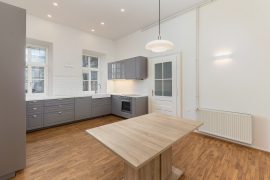 Ljubljana Center – Lovely renovated apartment in an historic building in the city centre RENTAL