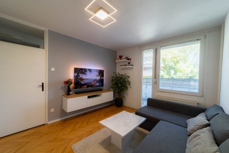 Ljubljana, Vič – Bright 1-Bedroom Apartment in a Well-Maintained Residential Neighborhood | RENTAL