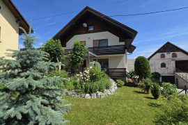 Škofja Loka Area – Spacious Family House with Beautiful Views and Large Garden in Gorenja Vas