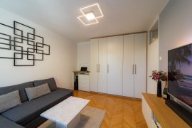 Ljubljana, Vič – Bright 1-Bedroom Apartment in a Well-Maintained Residential Neighborhood | RENTAL