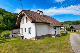 Ljubljana Area – Exceptional Country Estate with 5.5 Hectares