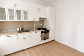 Ljubljana city centre – Elegant Apartment in the Heart of the Historic City Centre